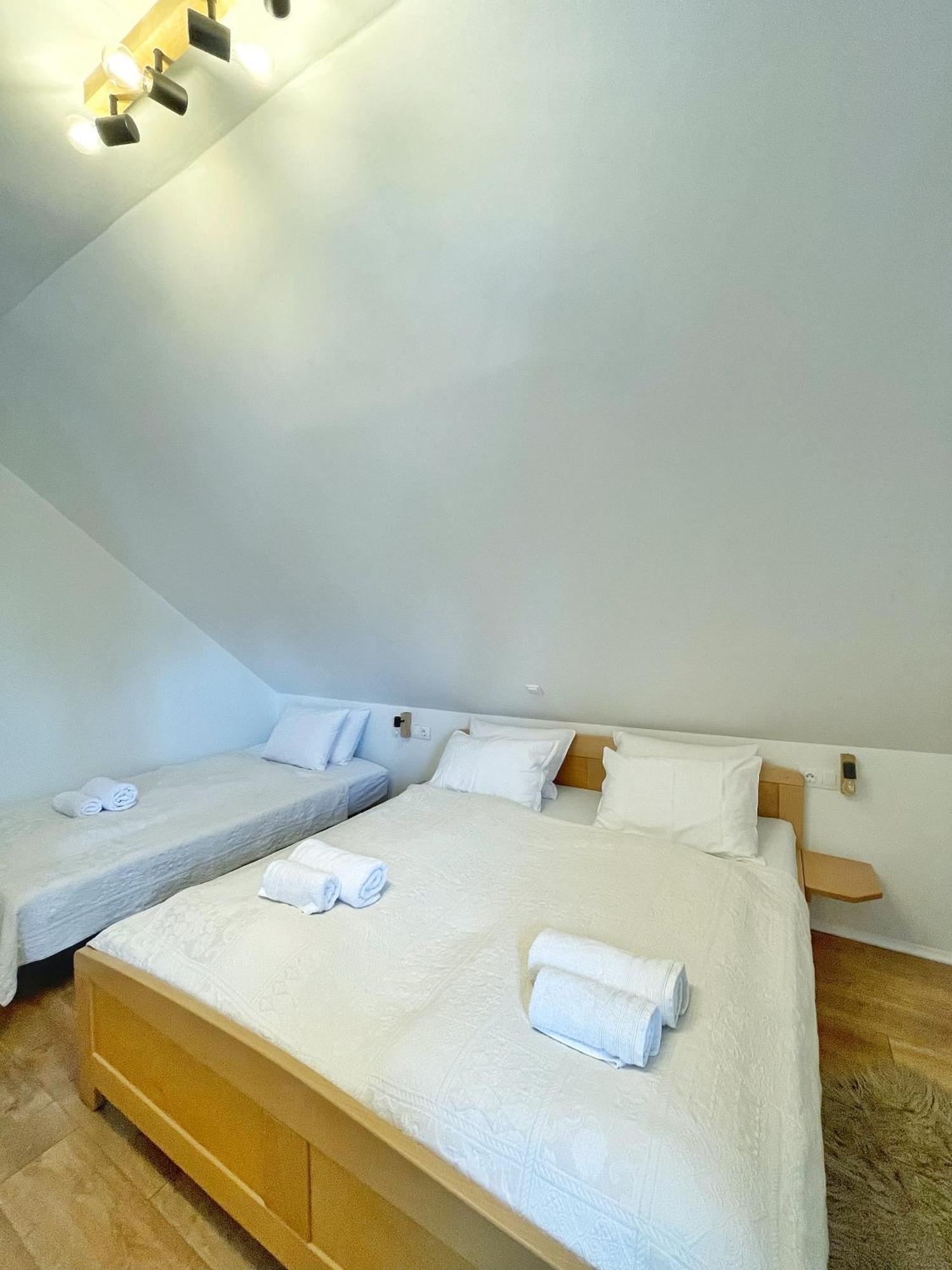 Guest House Ivica I Marica In Heart Of The National Park Plitvicka Jezera 普利特维采村 外观 照片